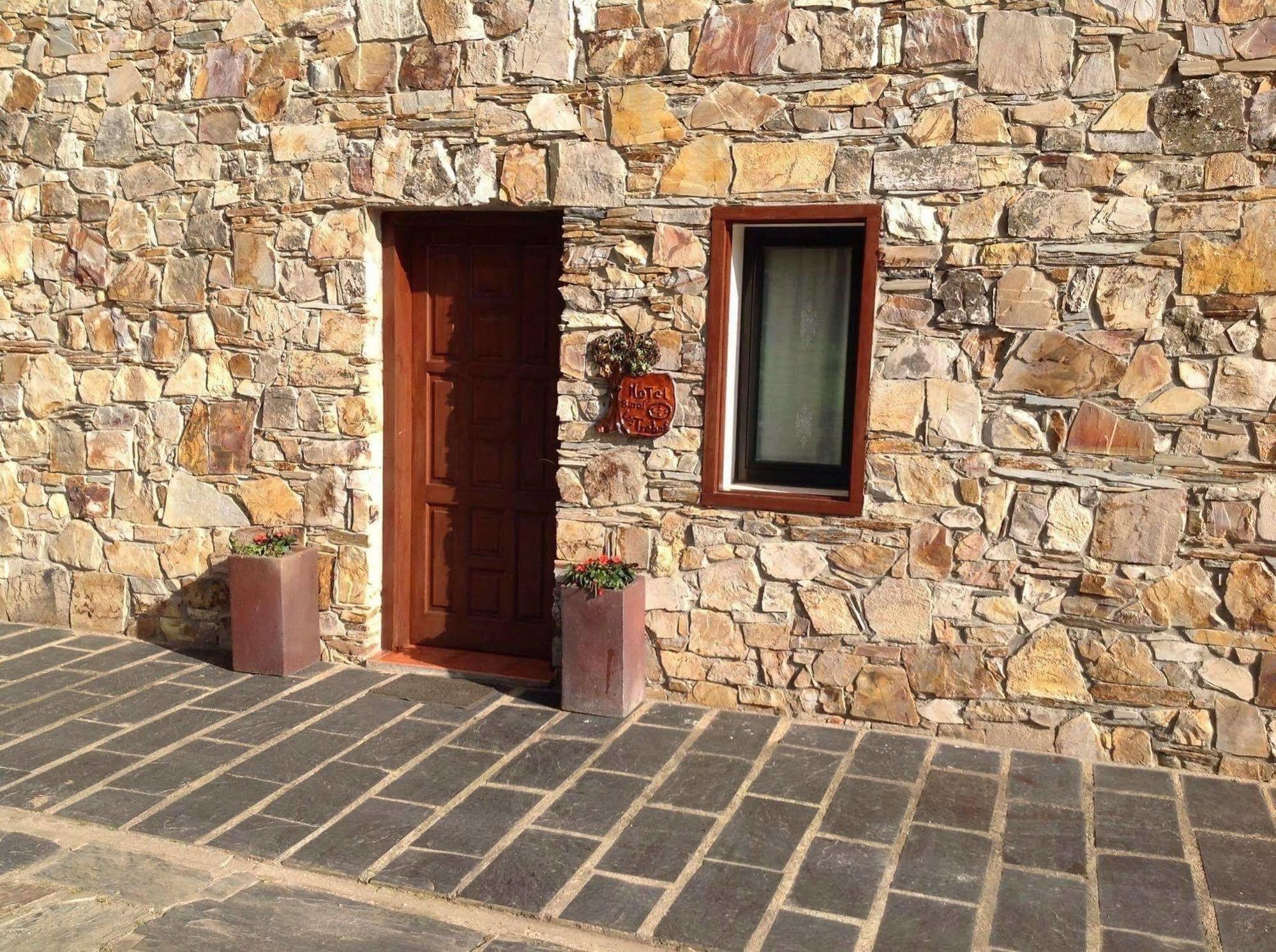 Villar de Otero Alojamiento En Entorno Rural Los Trobos מראה חיצוני תמונה